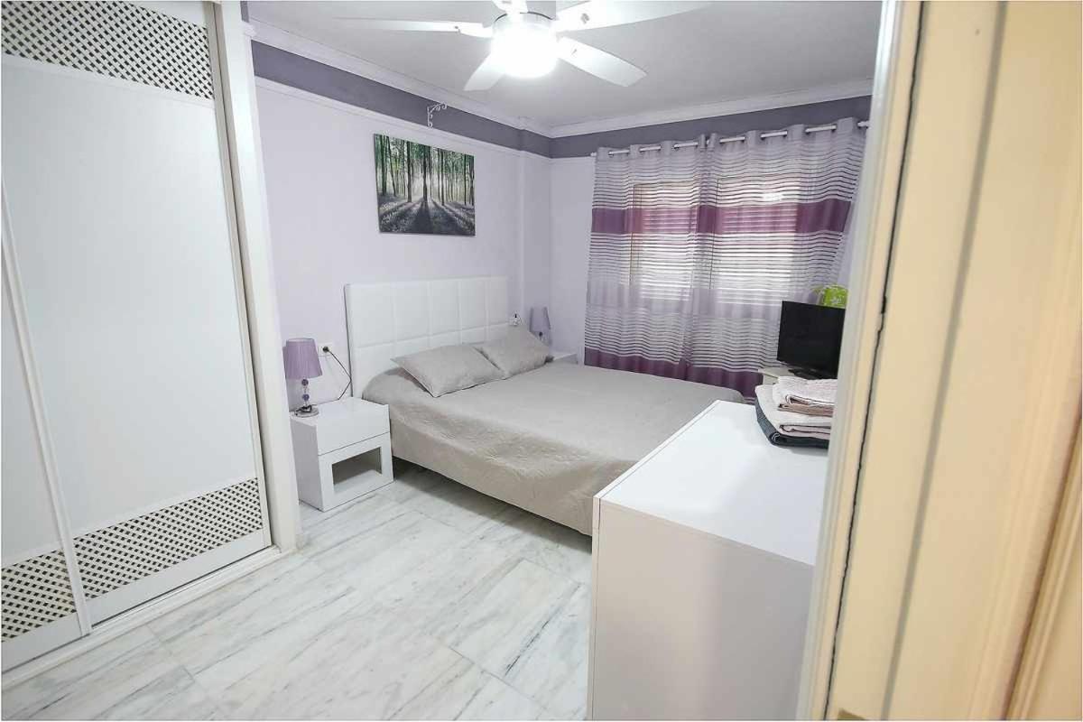Dinastia D201 By Tenerife Rental & Sales Los Cristianos  Buitenkant foto