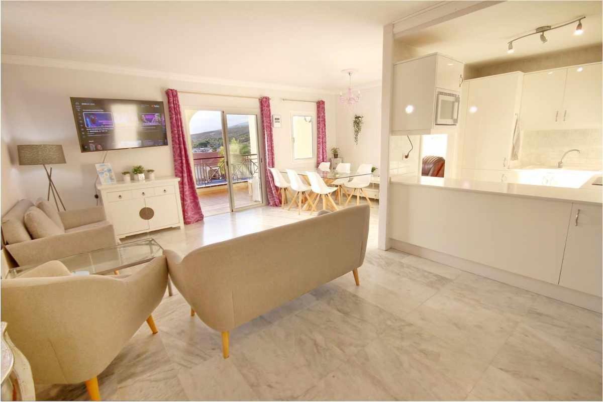 Dinastia D201 By Tenerife Rental & Sales Los Cristianos  Buitenkant foto